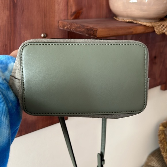 Michael Kors purse - Picture 4 of 7